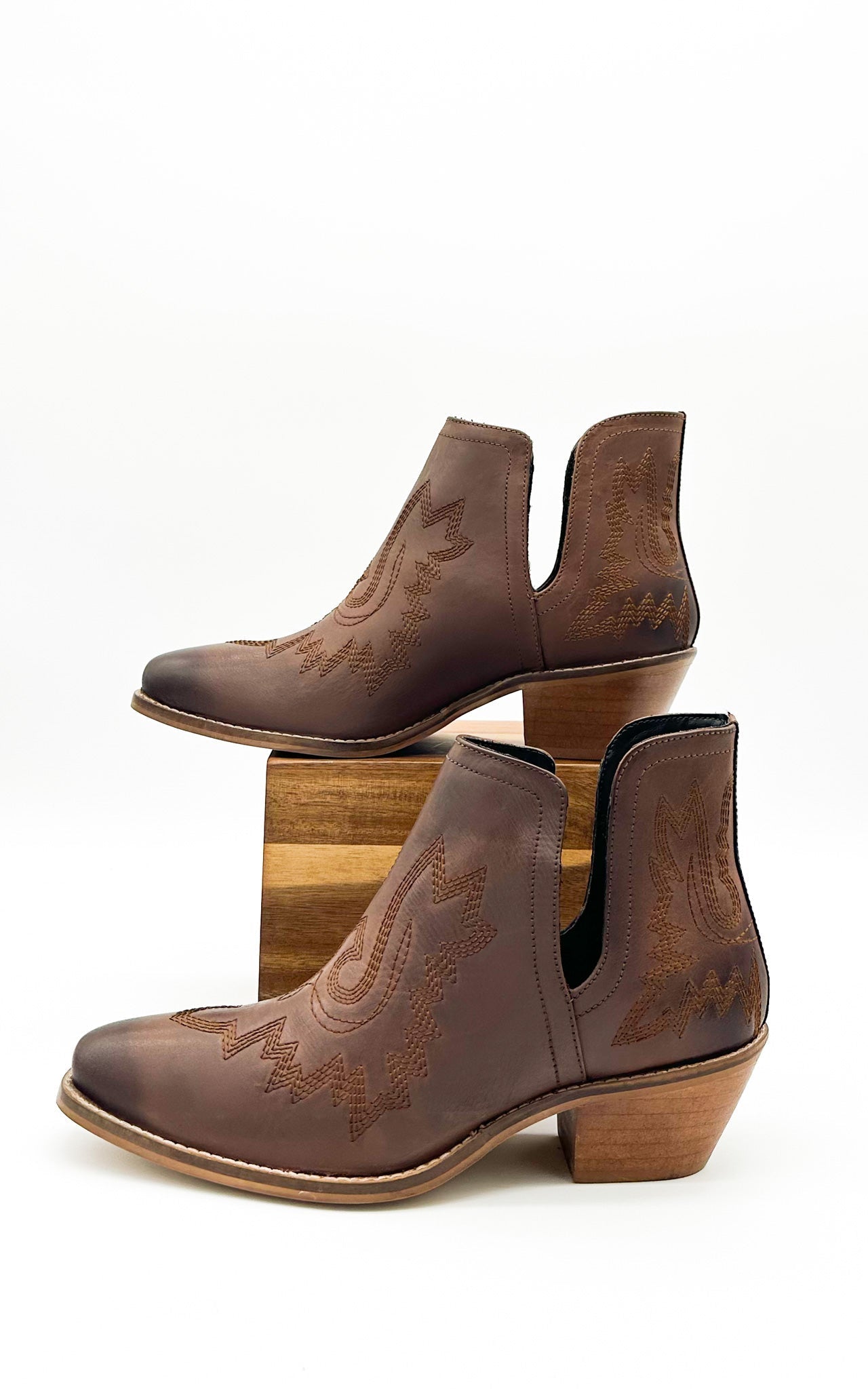 Kickin' Booties | Brown