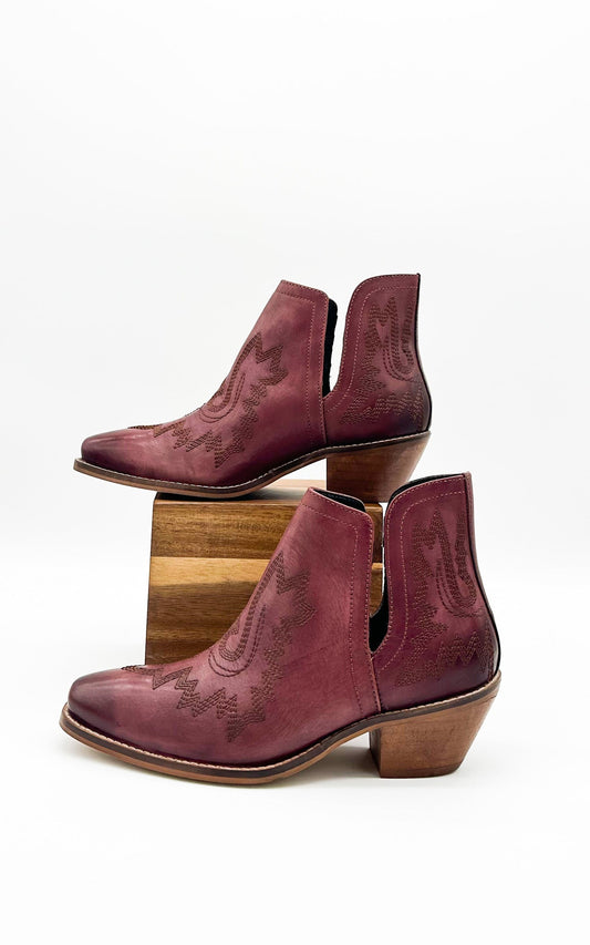 Kickin' Booties | Burgundy