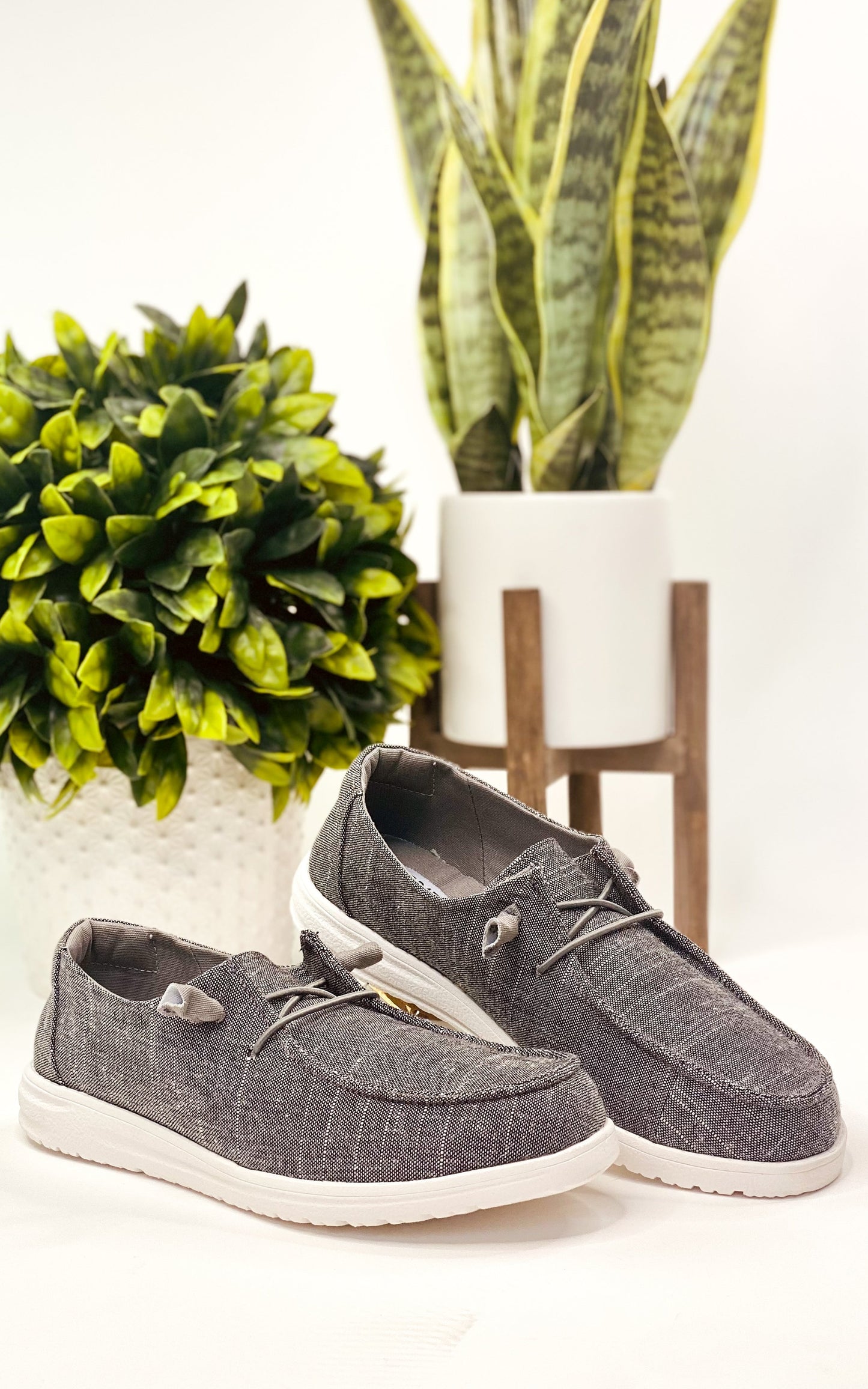 Maco Sneakers | Charcoal