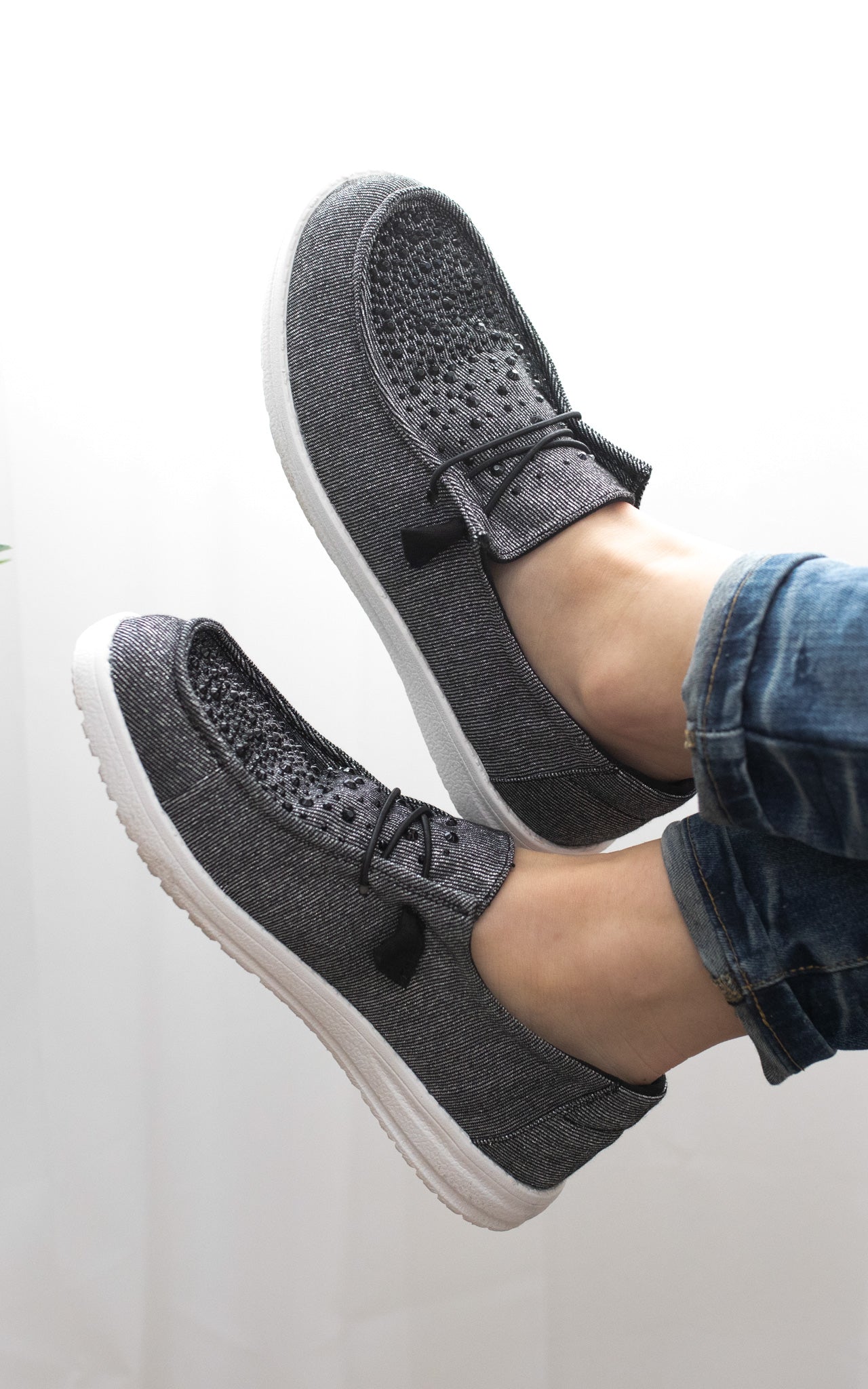 Maco Water Drop Sneakers | Black