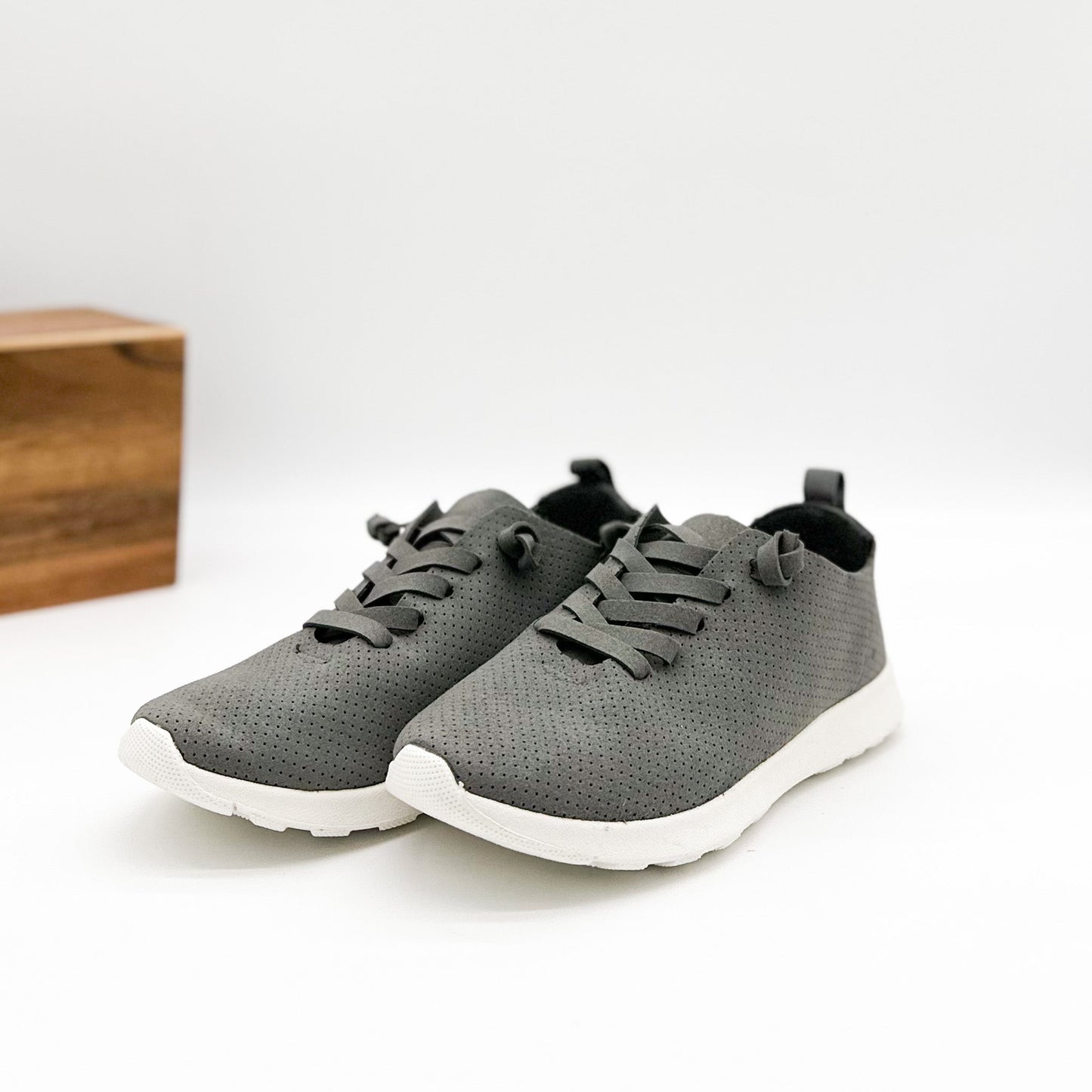 Mayo Sneakers | Grey