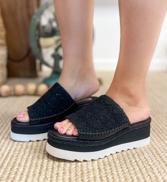 Ophelia Wedges | Black