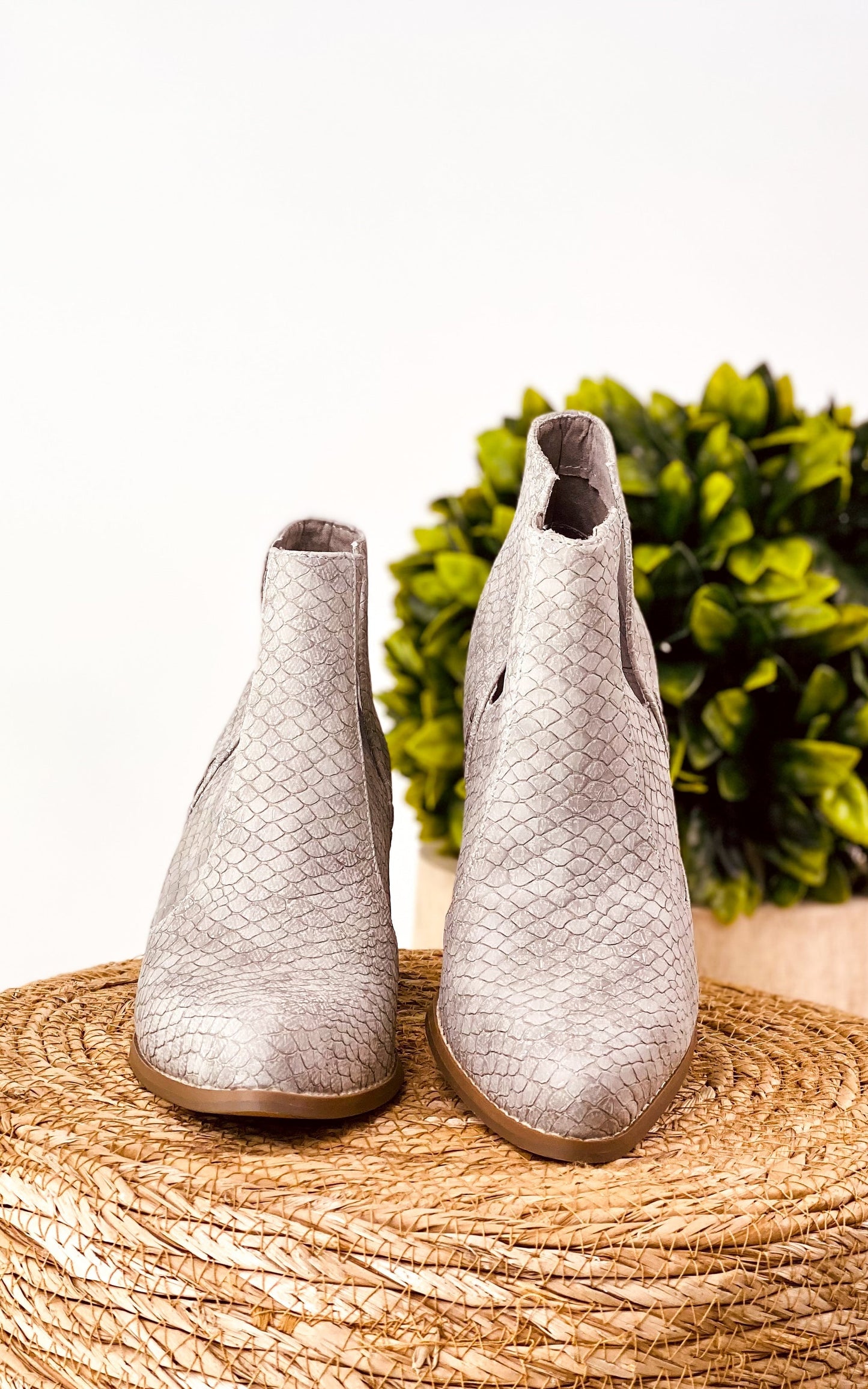 Tarim Booties | Grey