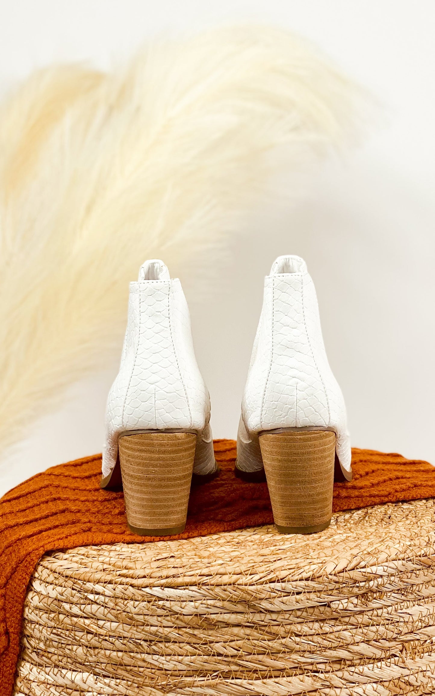 Tarim Booties | White