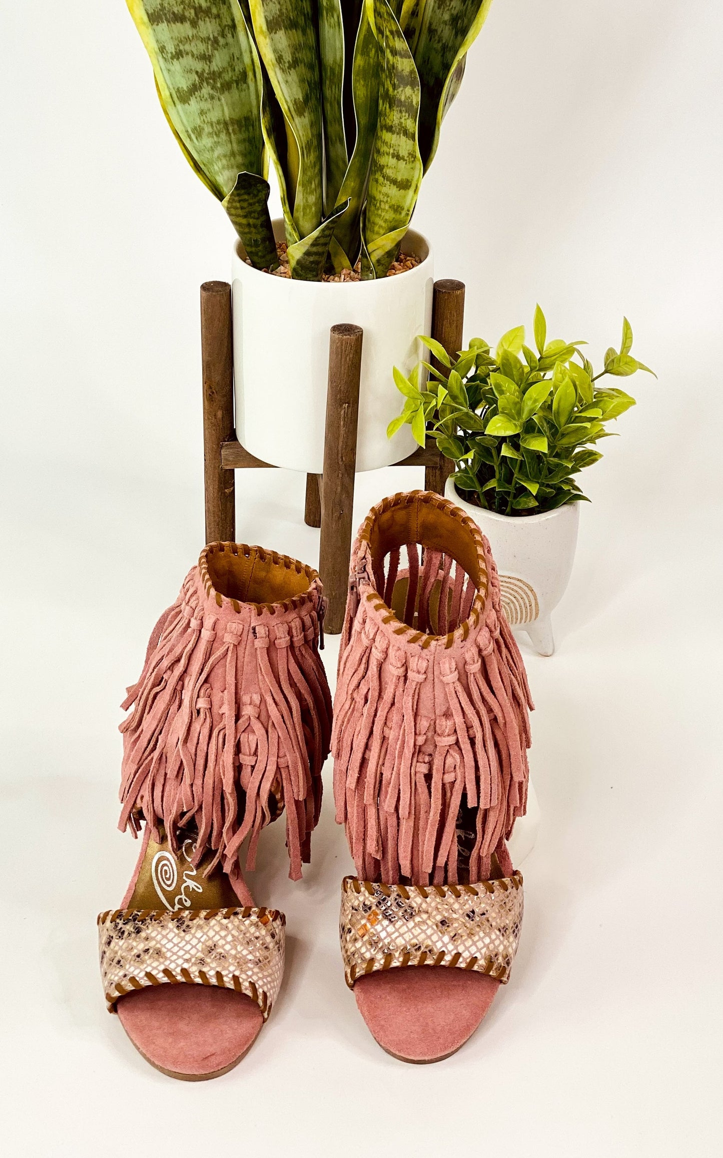 True Fringe Wedges | Blush
