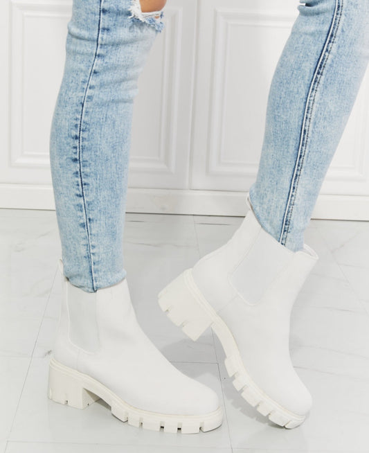 Work For It Matte Chelsea Boots | White