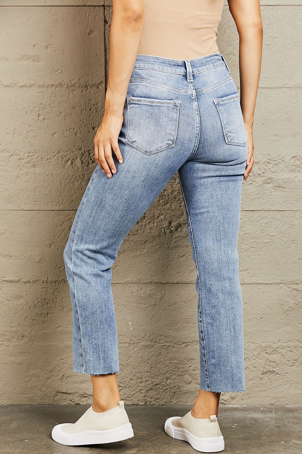 Heart This Mid-Rise Cropped Slim Jeans | Bayeas