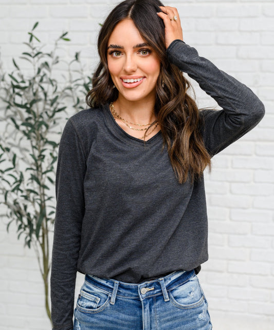 Alpine Raw Edge Tee | Charcoal - Bella Lia Boutique