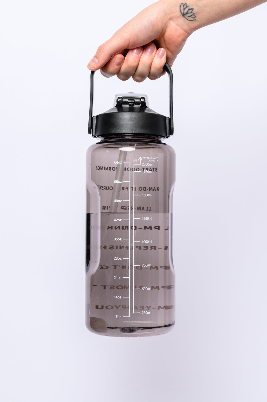 Elevated Water Tracking Bottle | Black