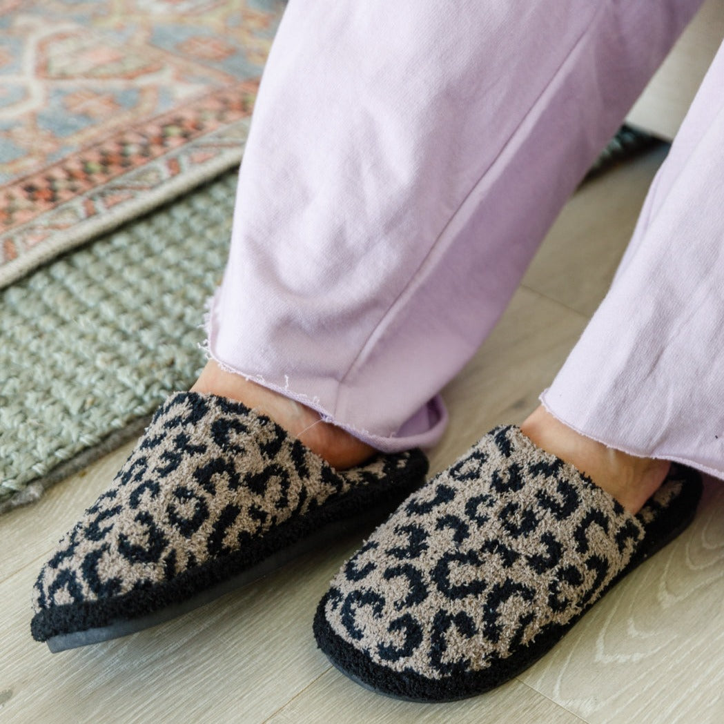 Fuzziest Feet Animal Print Slippers | Mocha