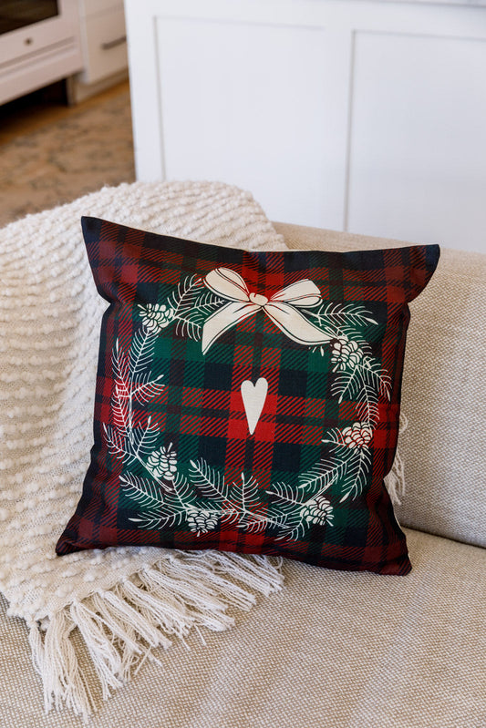 Holiday Wreath Pillow Case - Bella Lia Boutique