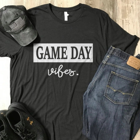 Game Day Vibes Graphic Tee - Bella Lia Boutique