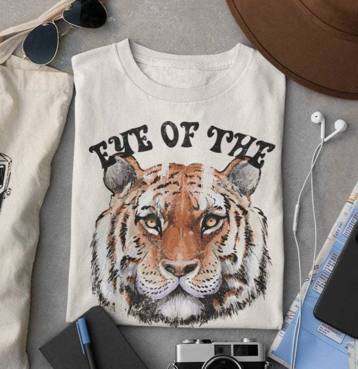 Eye of the Tiger Graphic Tee - Bella Lia Boutique