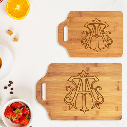 Personalized Chic Monogram Cutting Board - Bella Lia Boutique
