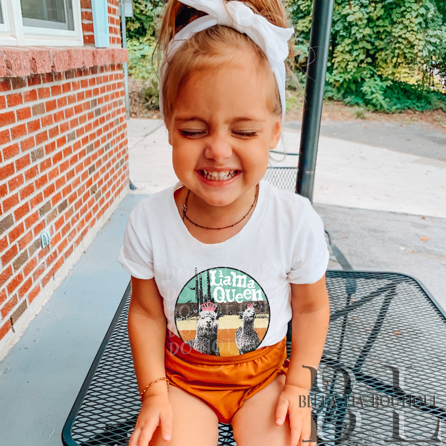 Llama Queen Toddler and Youth Tee - Bella Lia Boutique