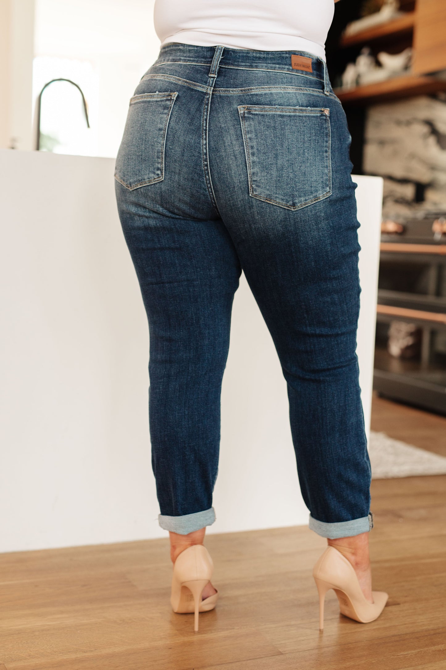 London Mid-Rise Cuffed Boyfriend Jeans | Judy Blue