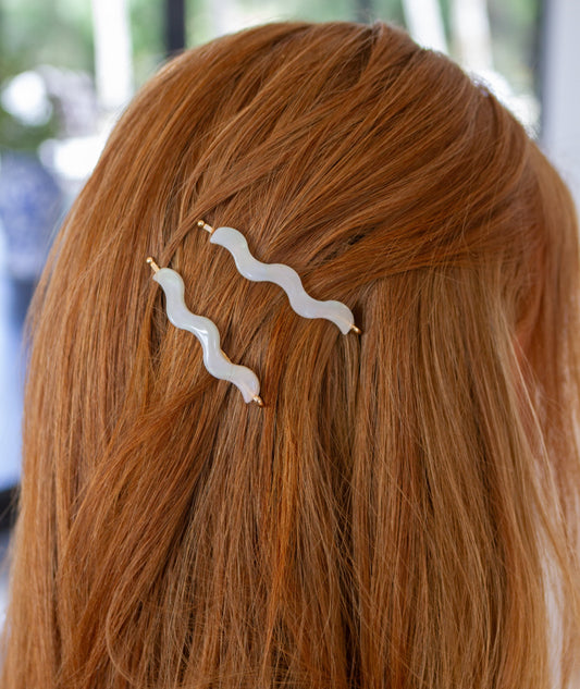 Sleek Waves Hair Clip | White Tortoise