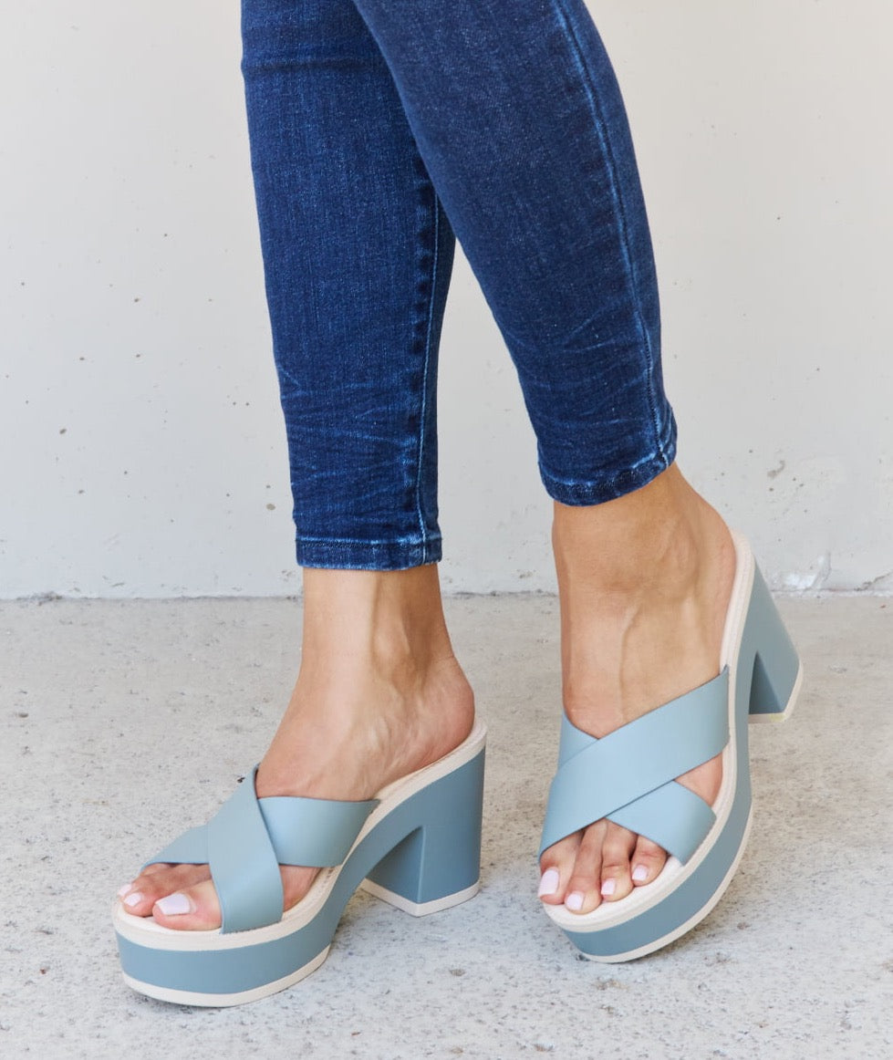 Cherish The Moments Platform Sandals | Misty Blue