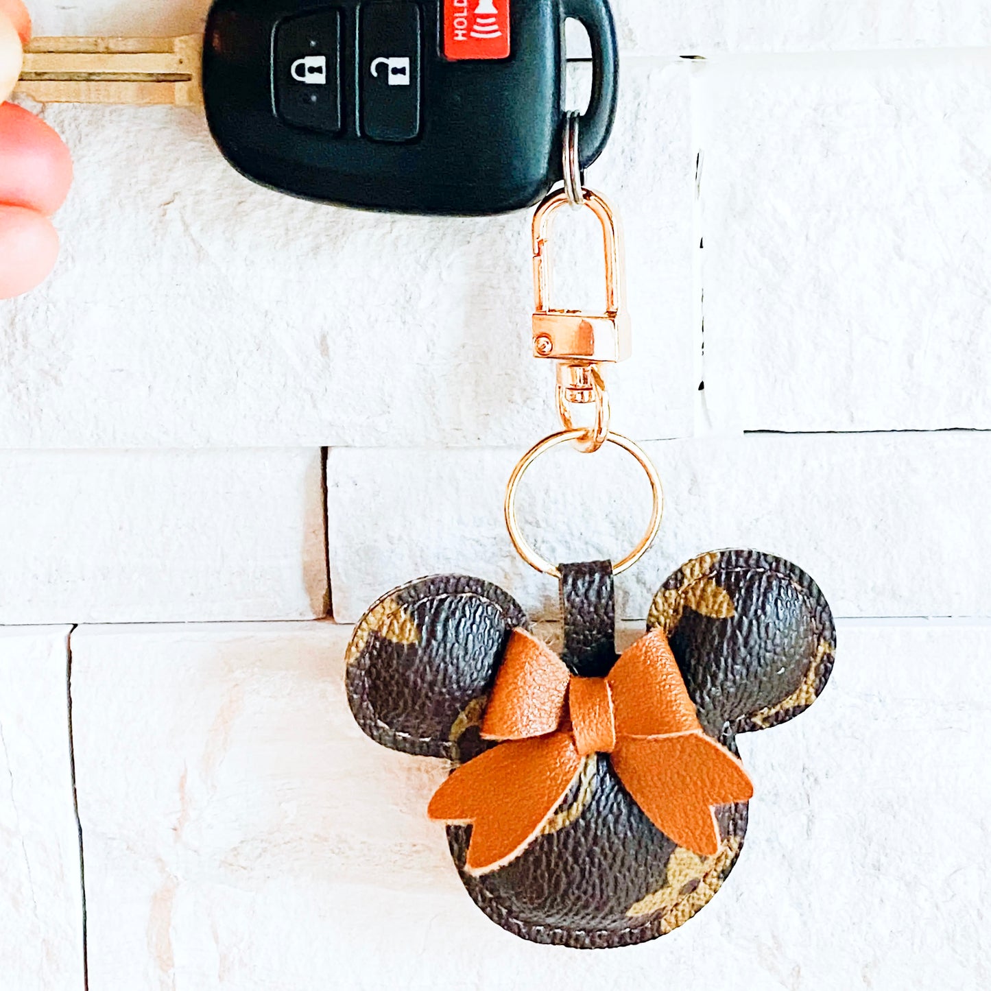 Magical Mouse Luxe Keychain Ring | Brown & Cream - Bella Lia Boutique