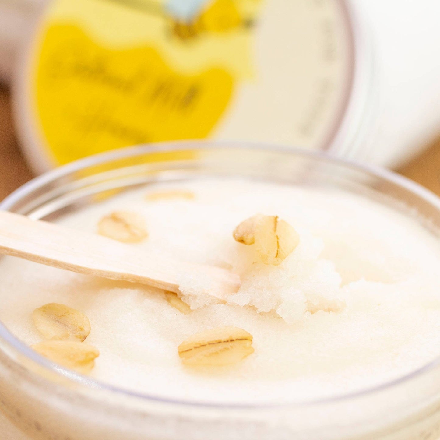 Oatmeal Milk + Honey Sugar Body Scrub - Bella Lia Boutique